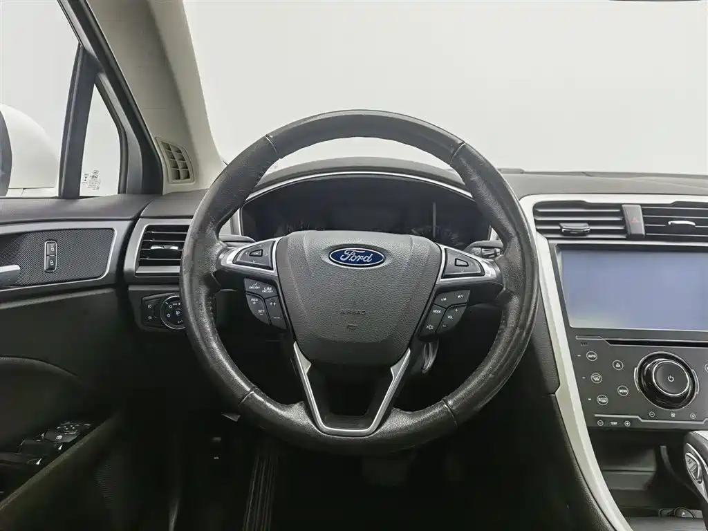Ford Mondeo 2016 — фото 11