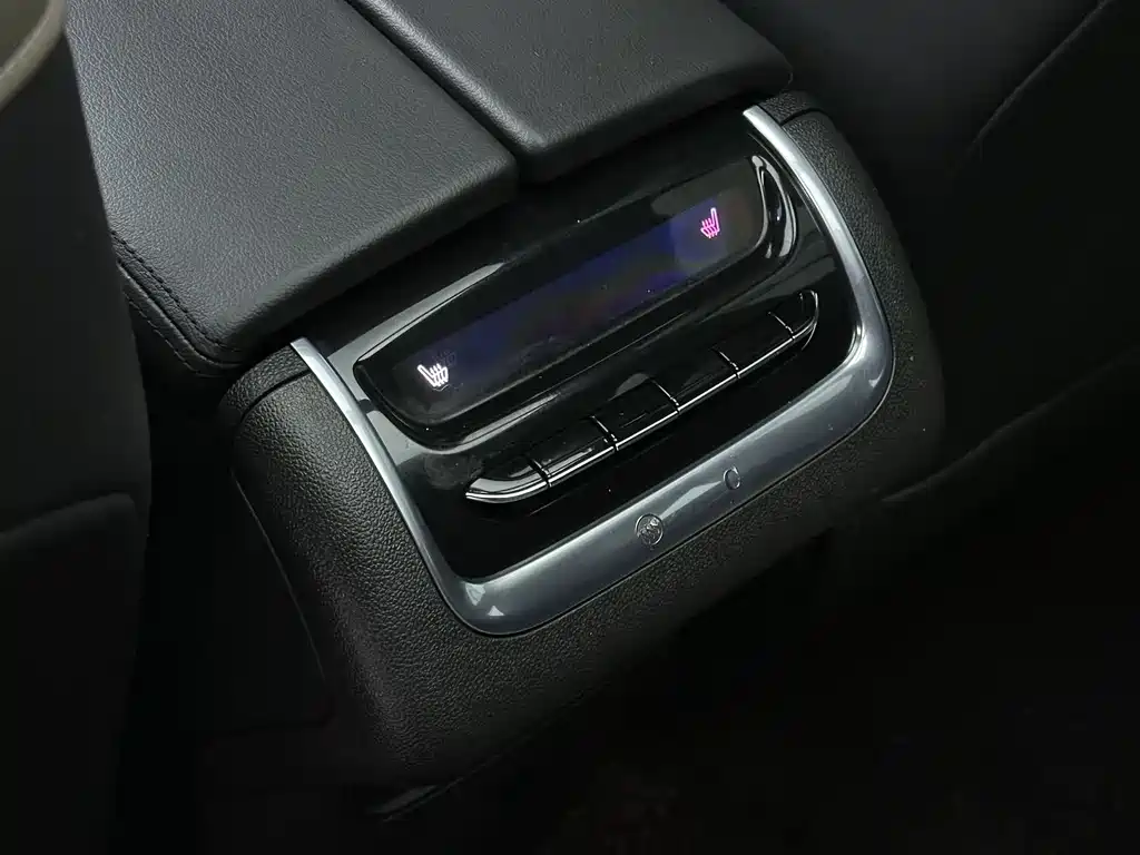Buick Enclave 2023 — фото 15