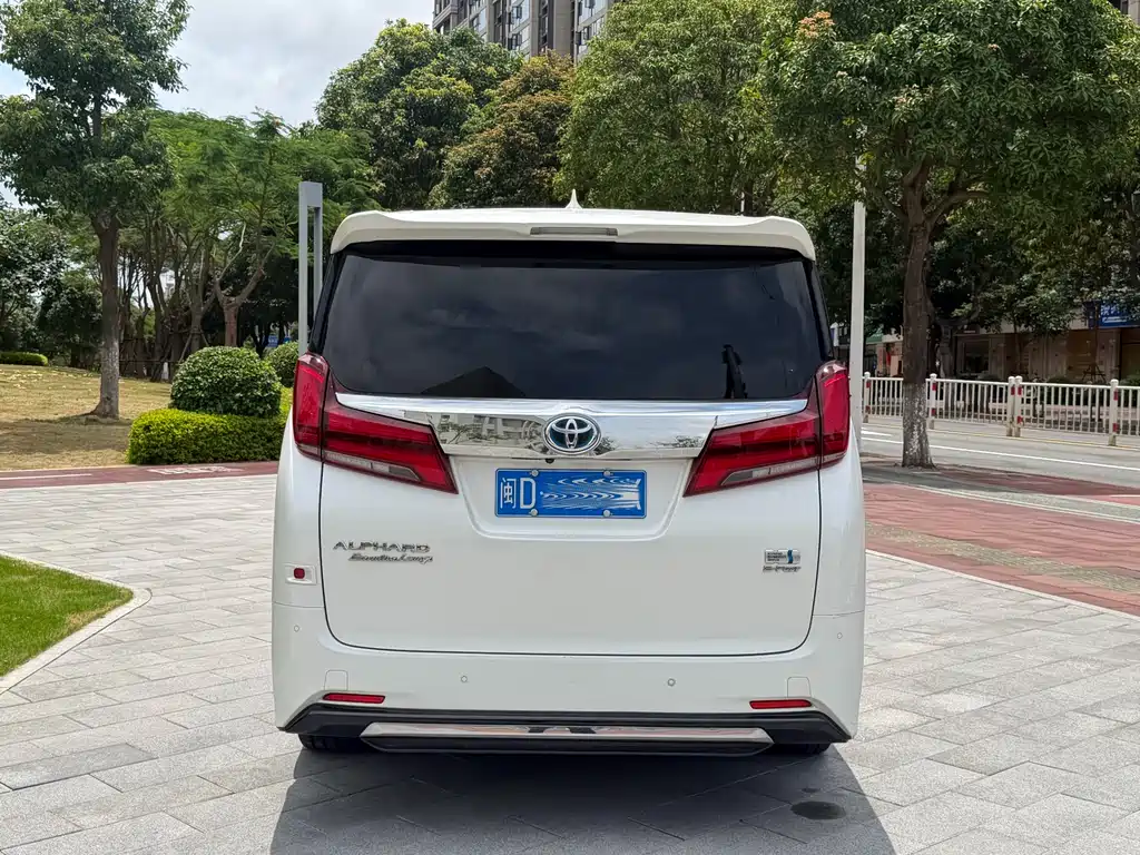 Toyota Alphard 2021 — фото 9