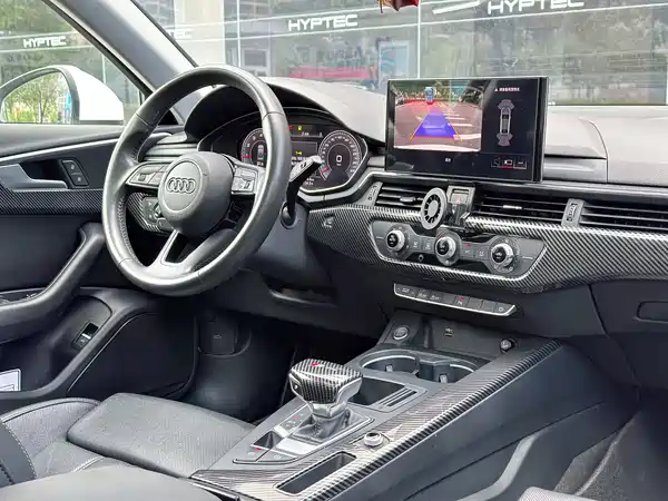 Audi A4L 2021