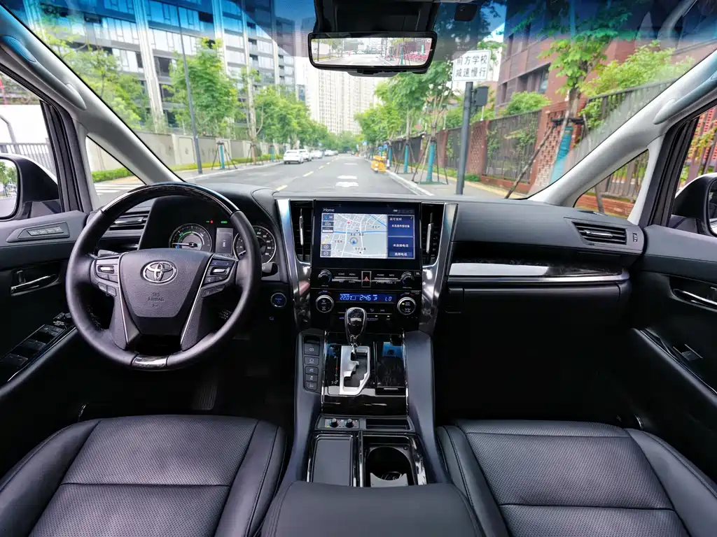 Toyota Vellfire 2022 — фото 5