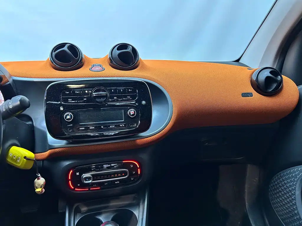 smart Fortwo 2016 — фото 9