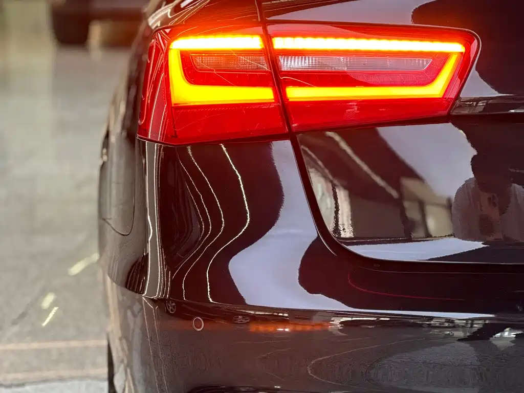 Audi S6 2013 — фото 8
