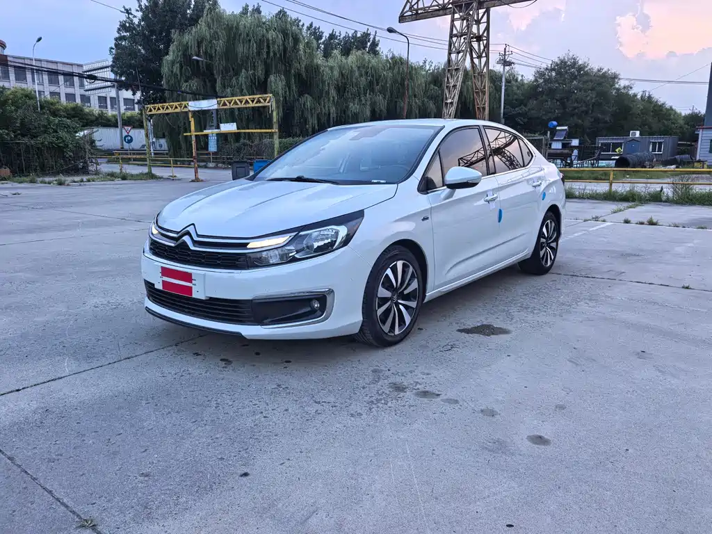 Citroën C4L 2017 — фото 1