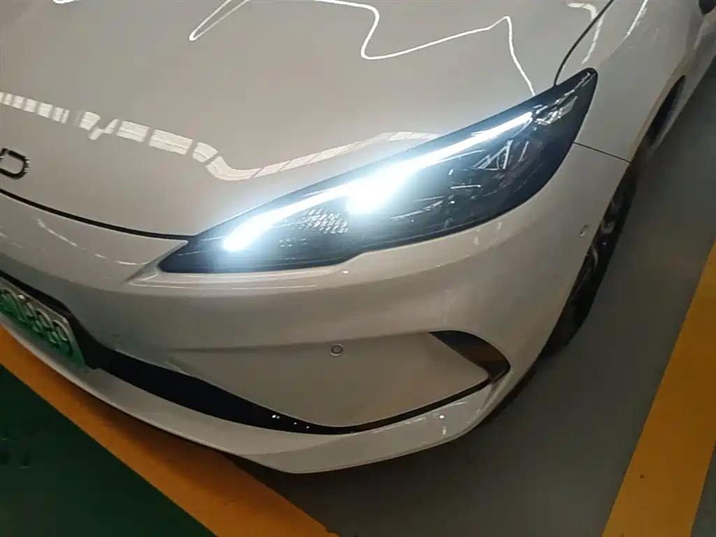 BYD Seal 05 DM-i 2025 — фото 24