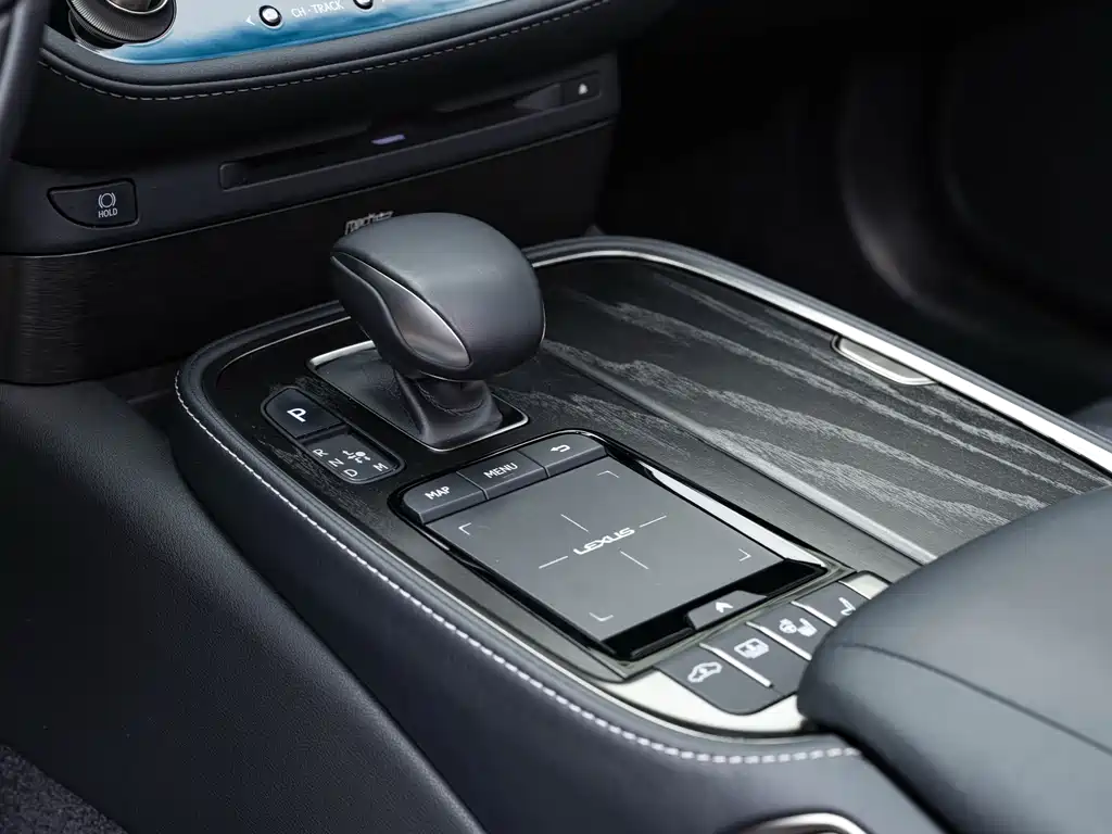 Lexus LS 2021 — фото 15
