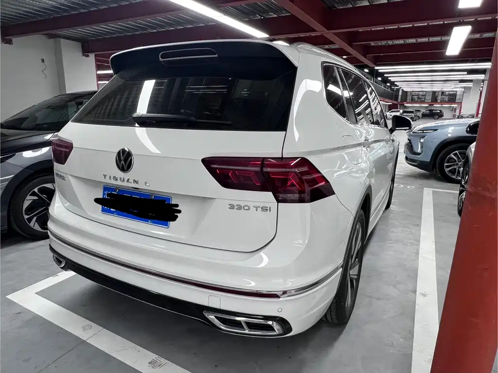 Volkswagen Tiguan L 2023 — фото 12