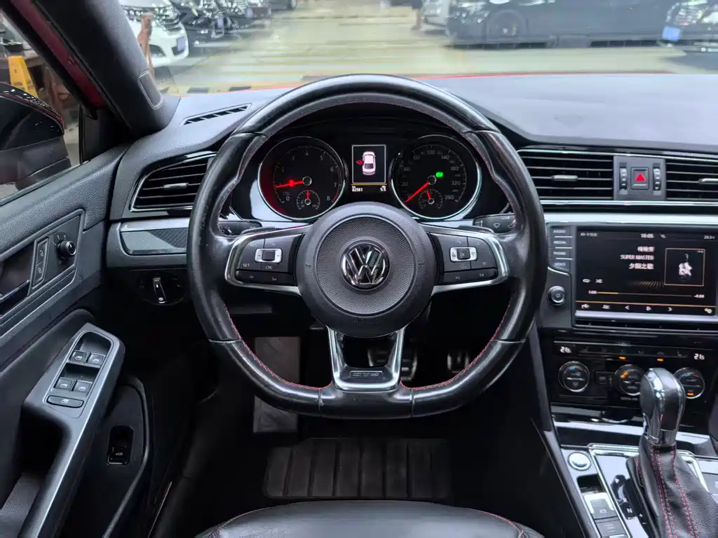 Volkswagen Lamando 2018 — фото 11
