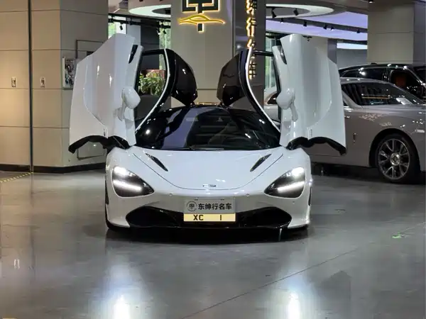 McLaren 720S 2020
