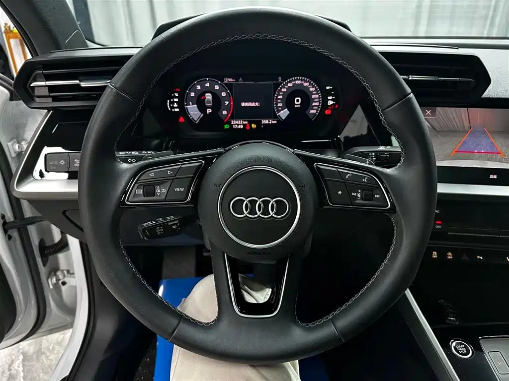 Audi A3 2023 — фото 13
