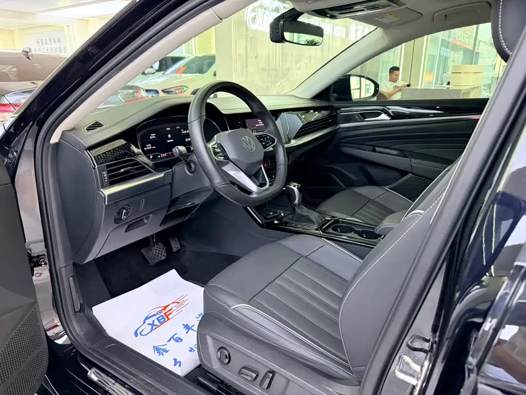 Volkswagen Passat 2023