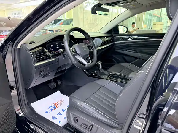 Volkswagen Passat 2023