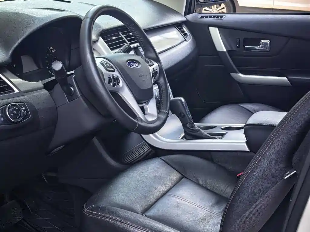 Ford Edge 2015 — фото 15
