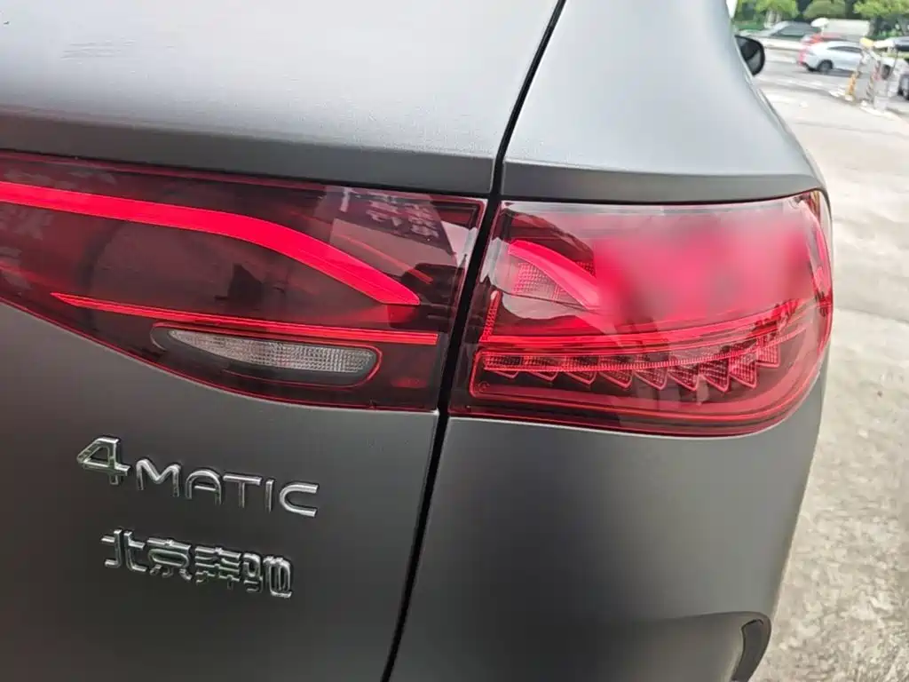 Mercedes-Benz EQE SUV 2023 — фото 8