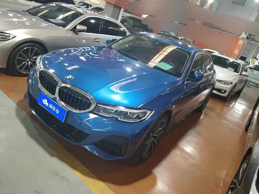 BMW 3 Series 2022 — фото 1