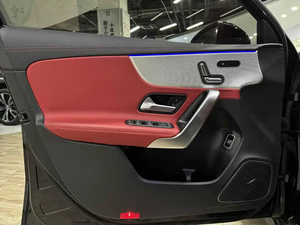 Mercedes-Benz A-Class AMG 2023 — фото 7