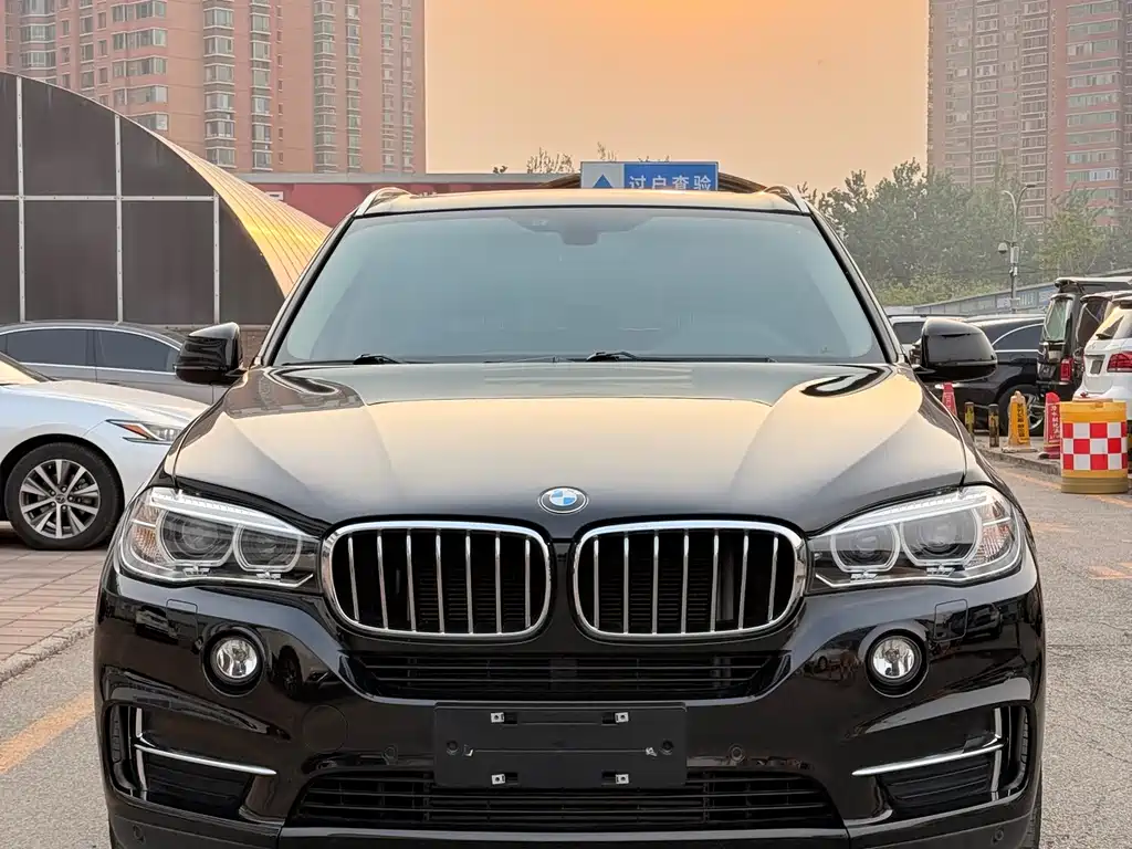 BMW X5 2018 — фото 2