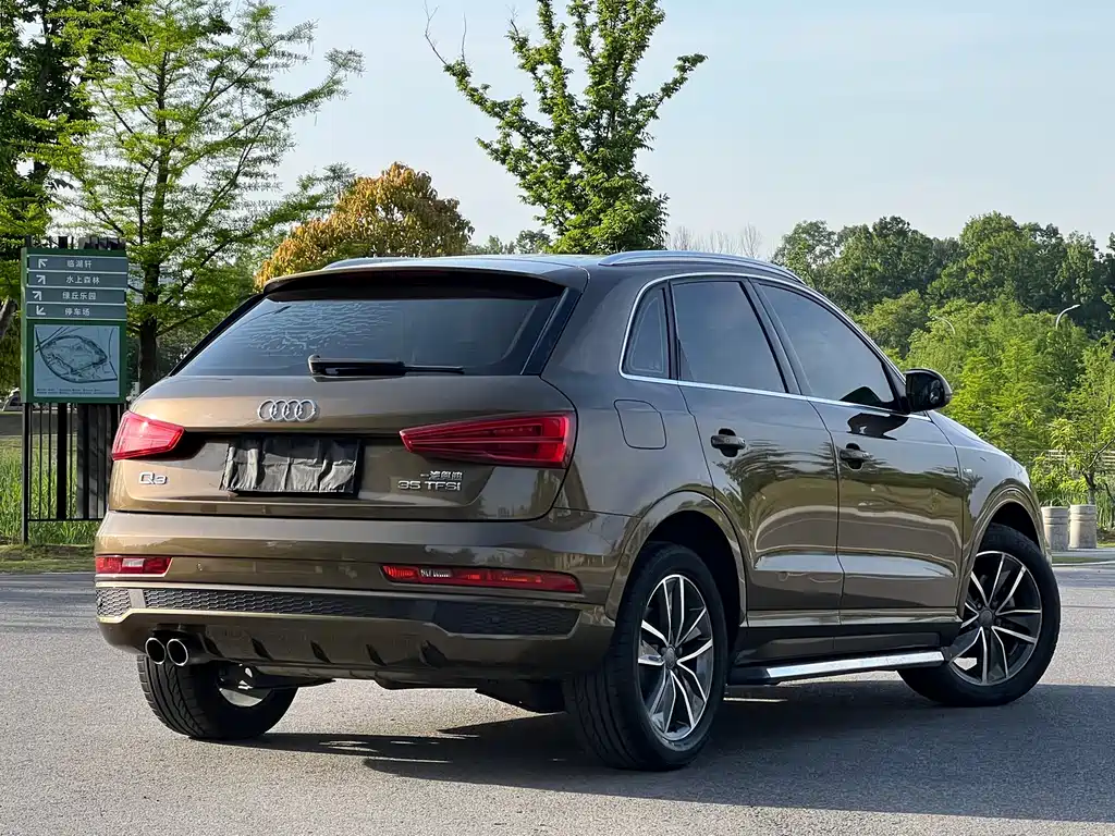 Audi Q3 2018 — фото 19