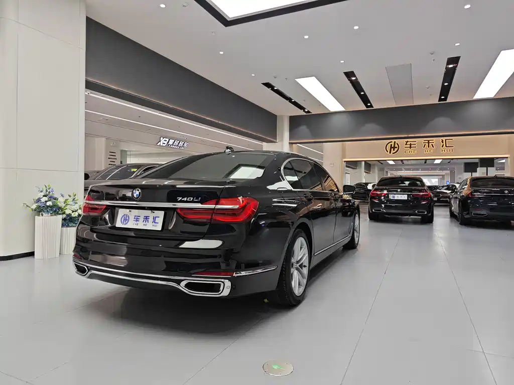 BMW 7 Series 2018 — фото 13
