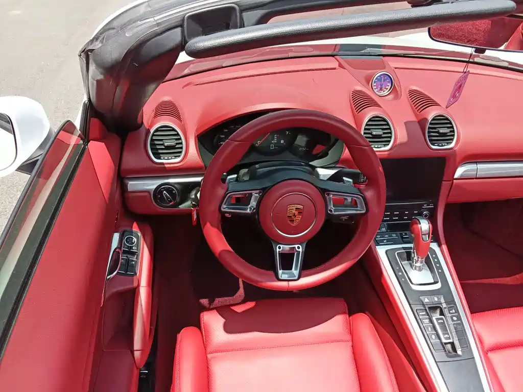 Porsche 718 2016