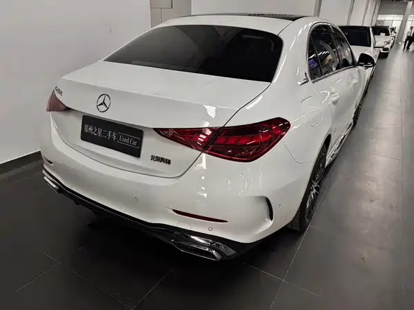 Mercedes-Benz C-Class 2024