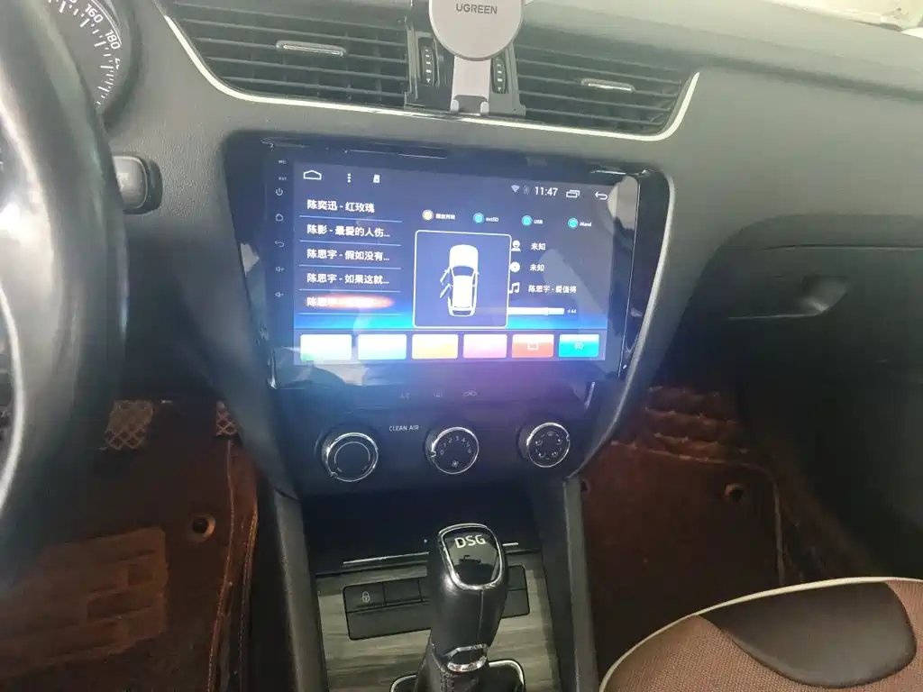 Skoda Octavia 2015 — фото 14