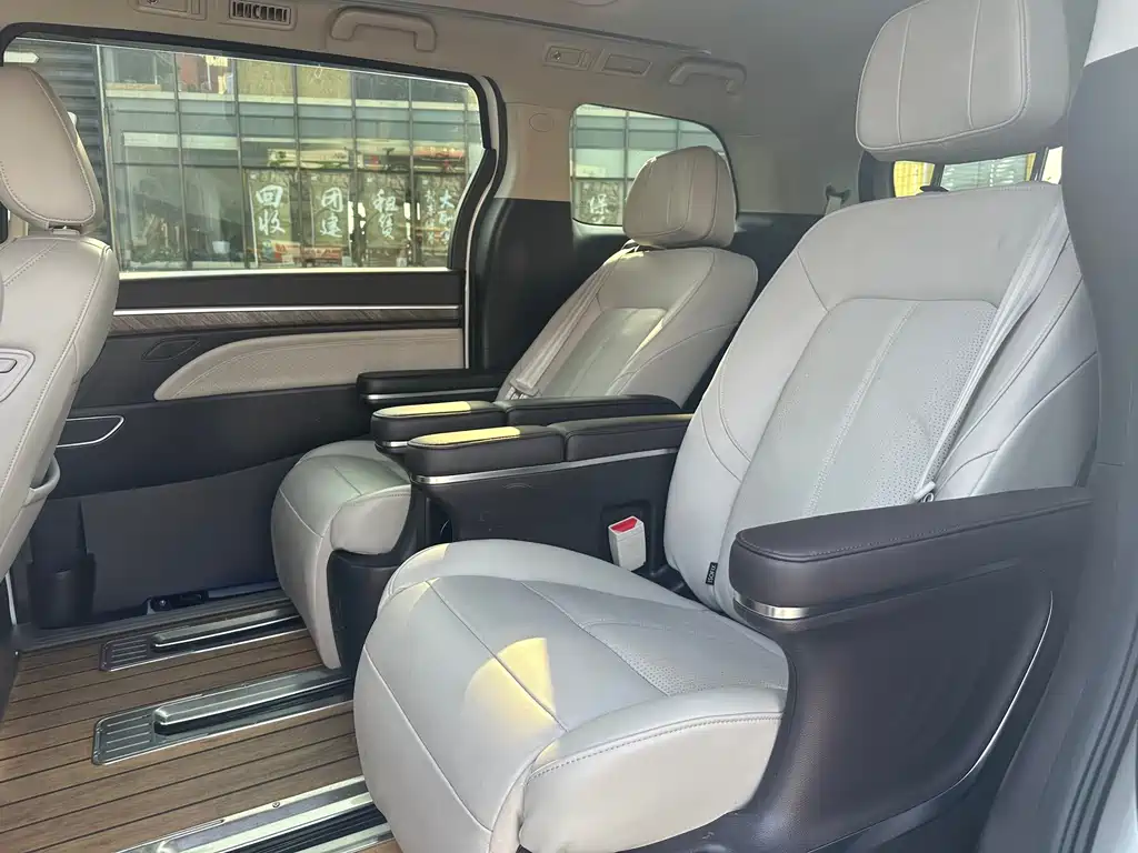 GAC Motor Trumpchi M8 2022 — фото 18