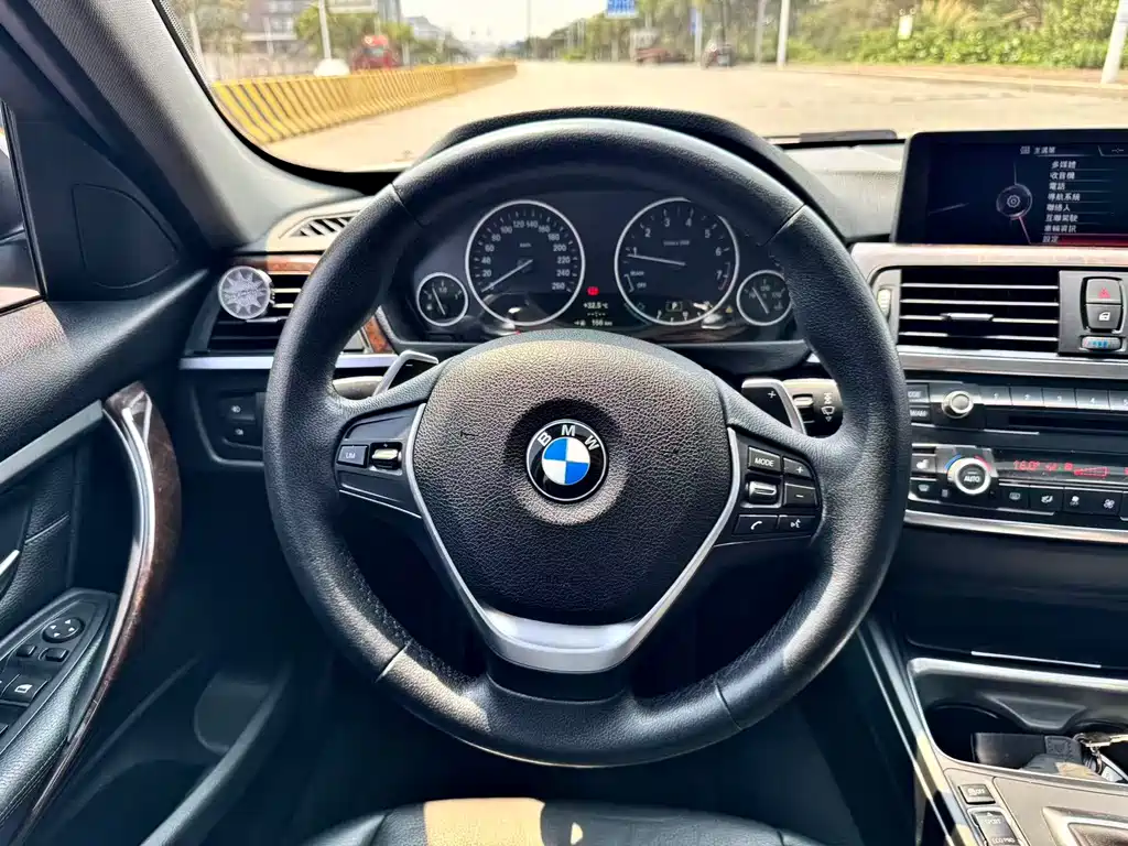 BMW 3 Series 2014 — фото 13