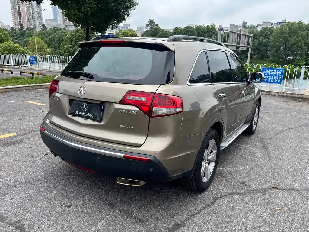 Acura MDX 2011