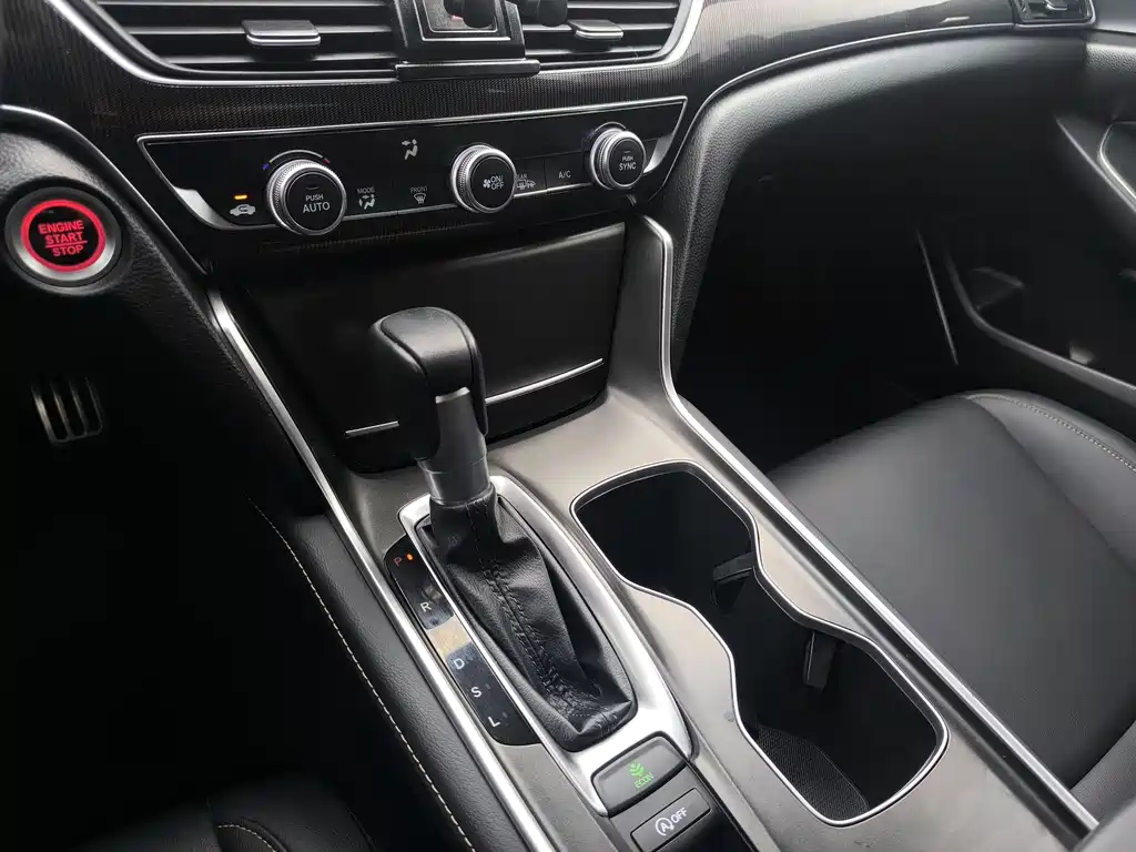 Honda Accord 2022 — фото 18