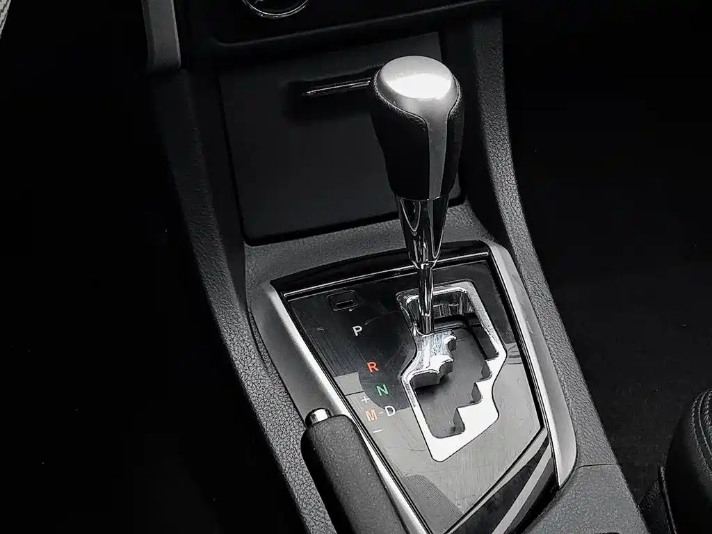 Toyota Corolla 2017 — фото 13