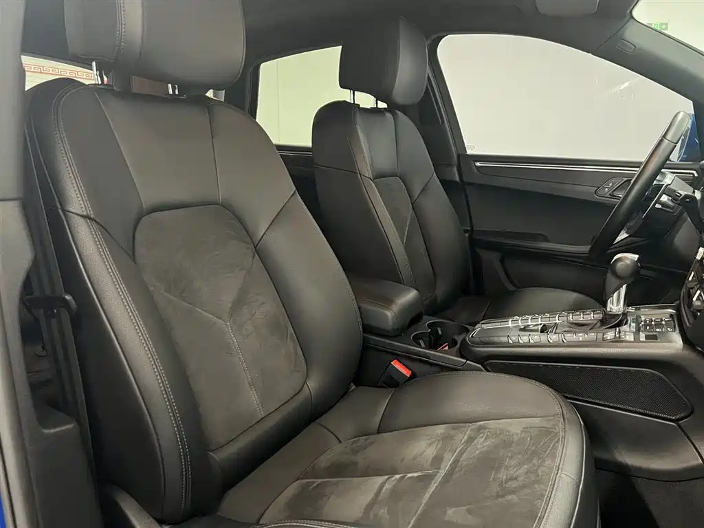 Porsche Macan 2020 — фото 13