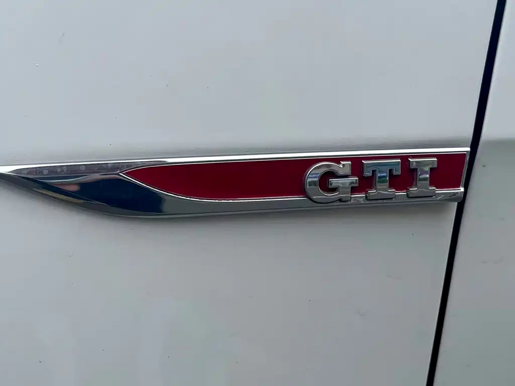 Volkswagen Golf GTI 2017 — фото 3