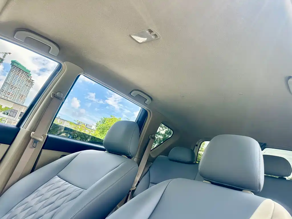 Nissan Livina 2018 — фото 15