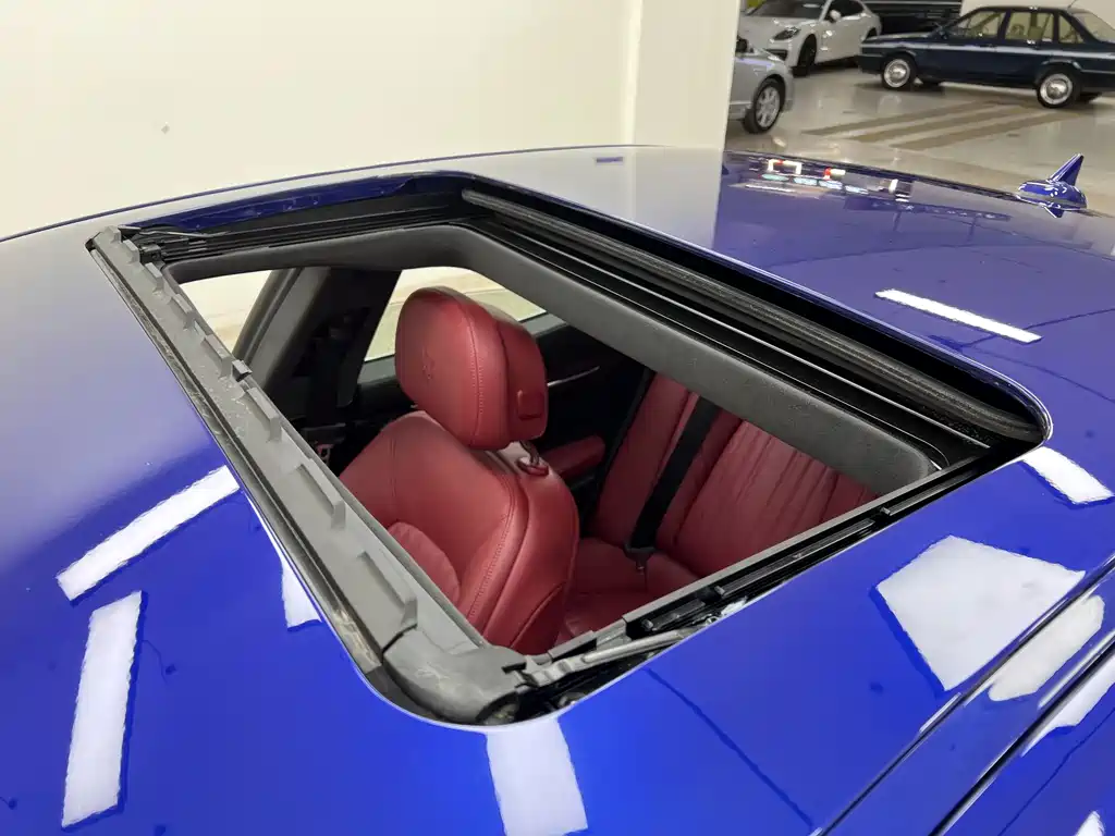 Maserati Ghibli 2017 — фото 36