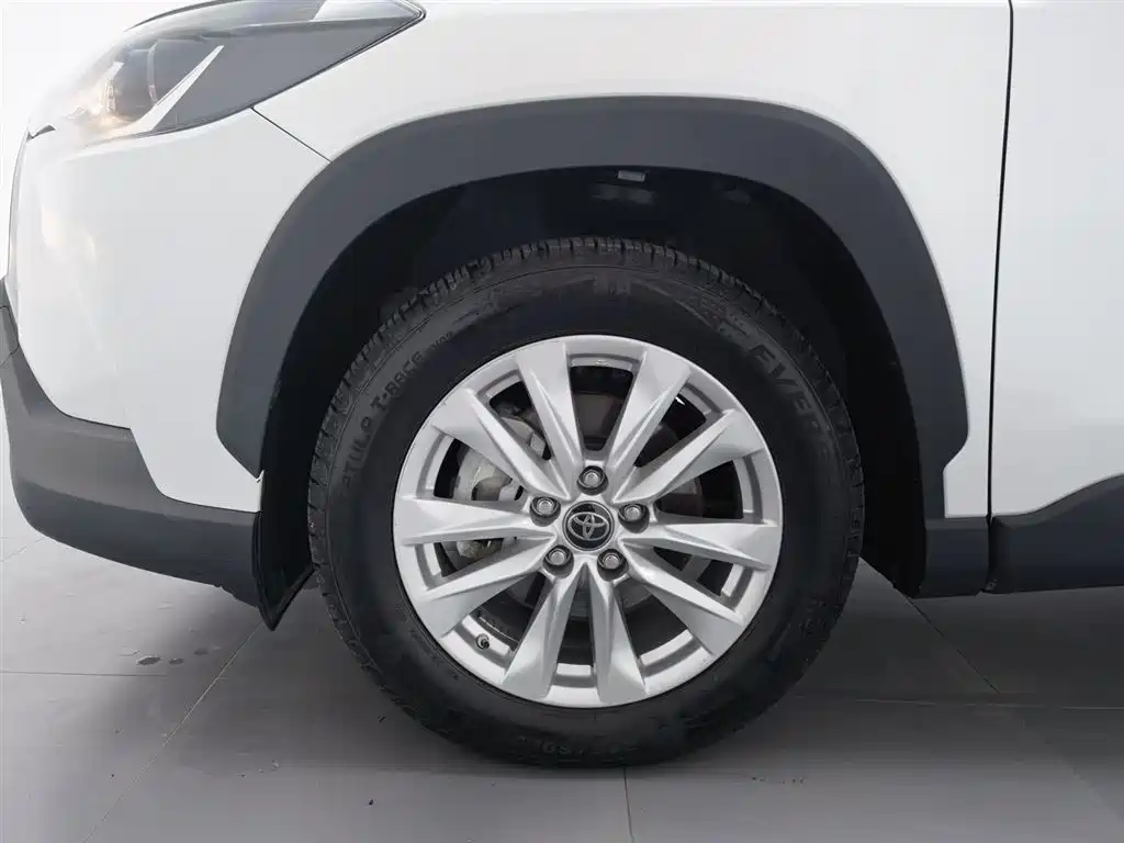 Toyota Corolla Cross 2023 — фото 17