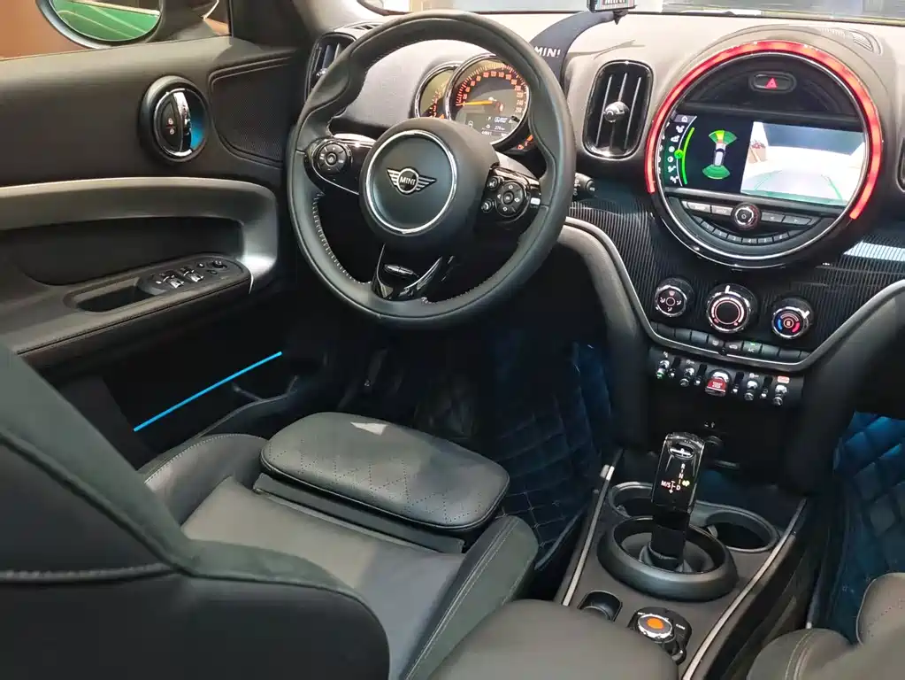 MINI Countryman 2020 — фото 16