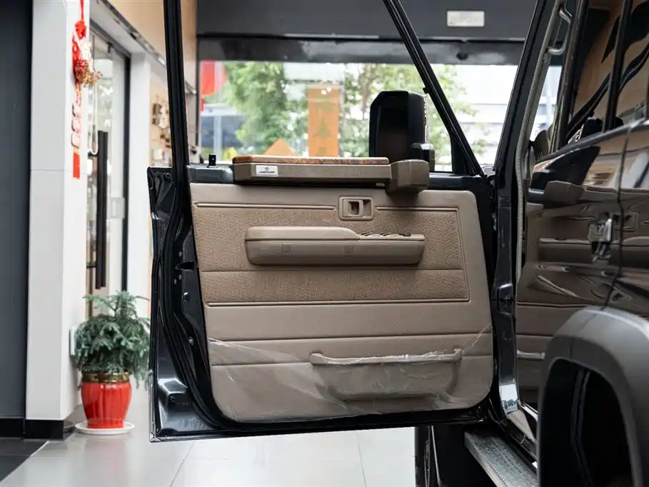 Toyota Land Cruiser 2025 — фото 11