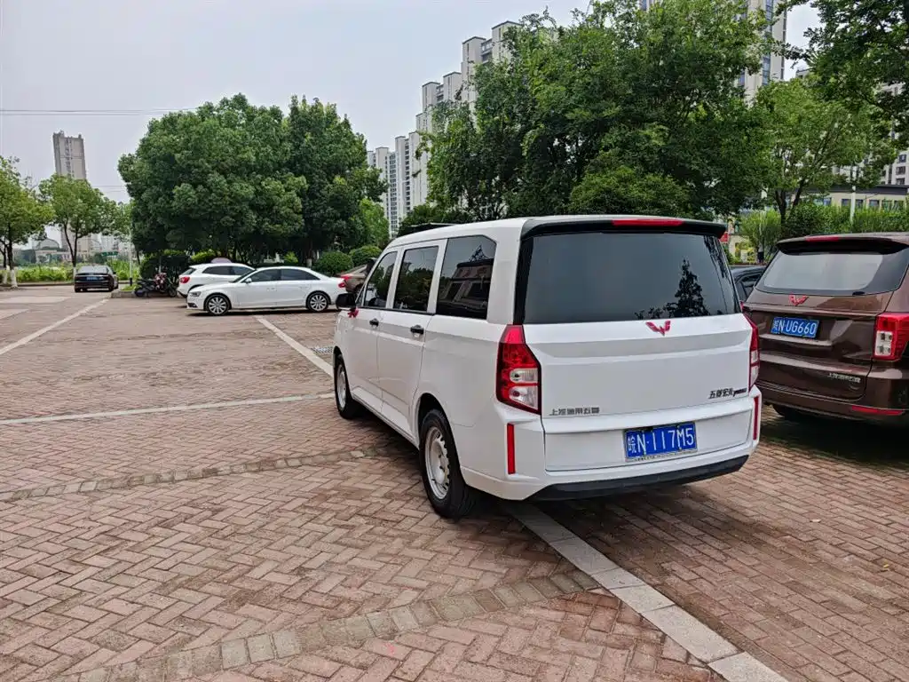 Wuling Hongguang PLUS 2025
