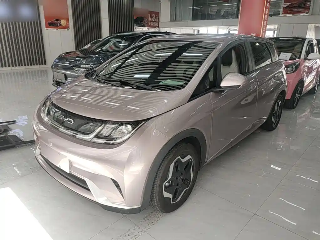 BYD Dolphin 2023