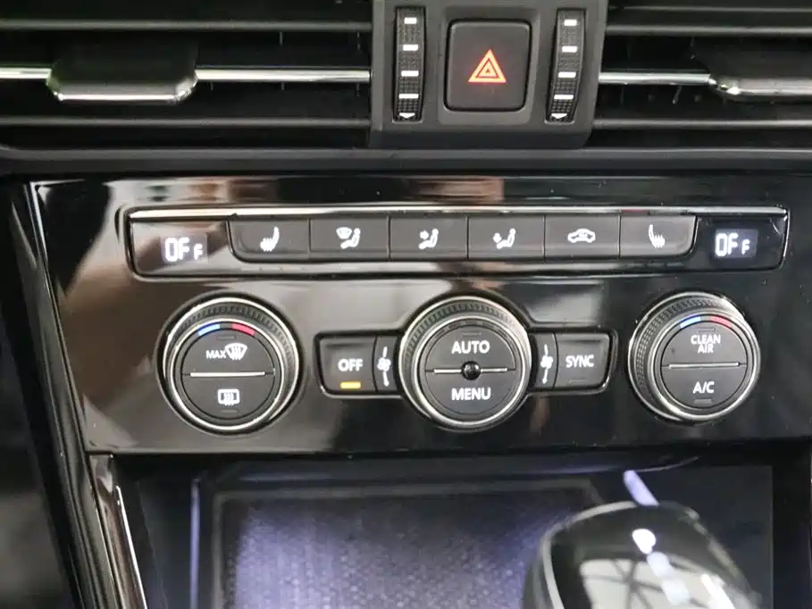 Volkswagen Passat PHEV 2019 — фото 9