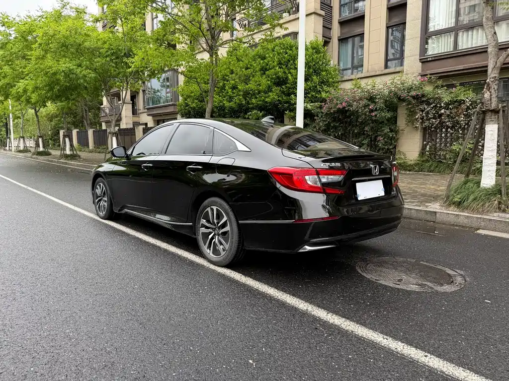 Honda Accord 2020 — фото 9