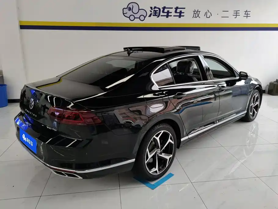 Volkswagen Magotan 2025