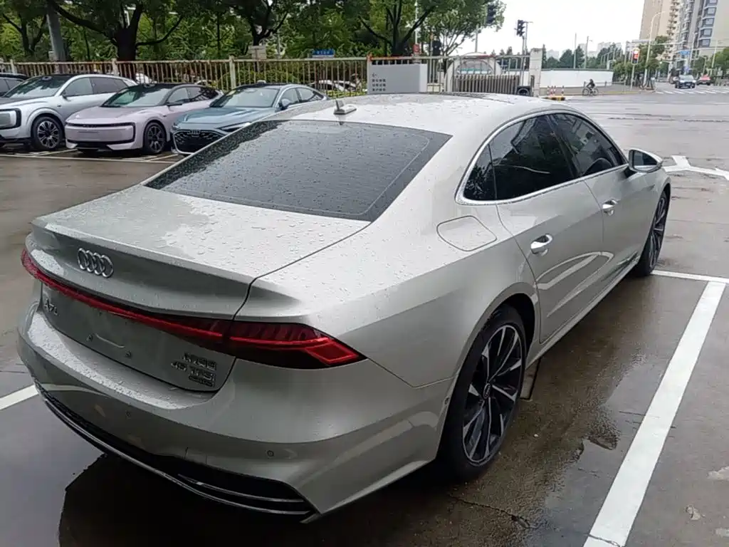 Audi A7L 2023