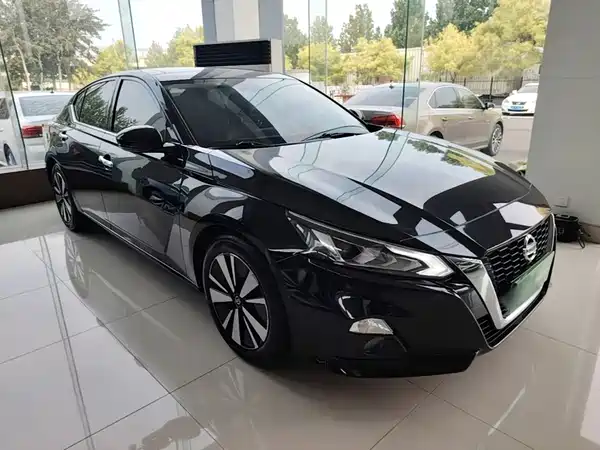 Nissan Teana 2022
