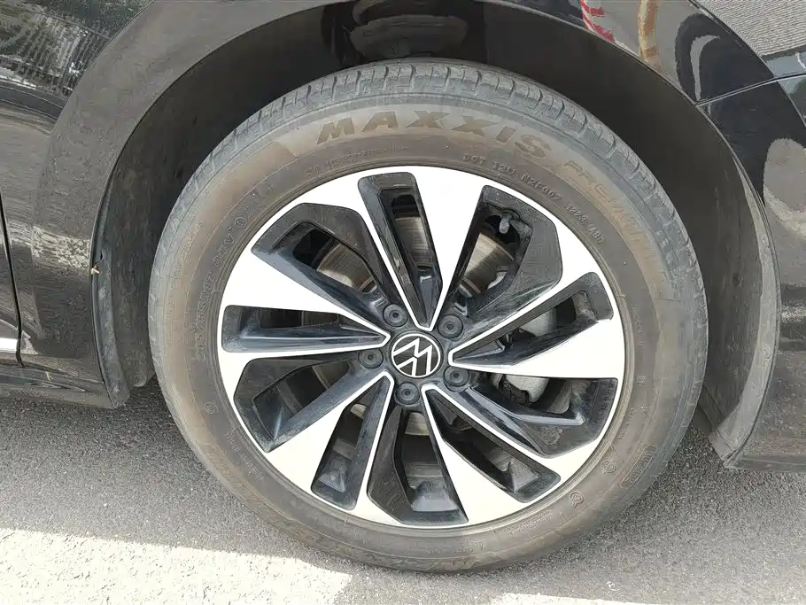 Volkswagen Passat 2023