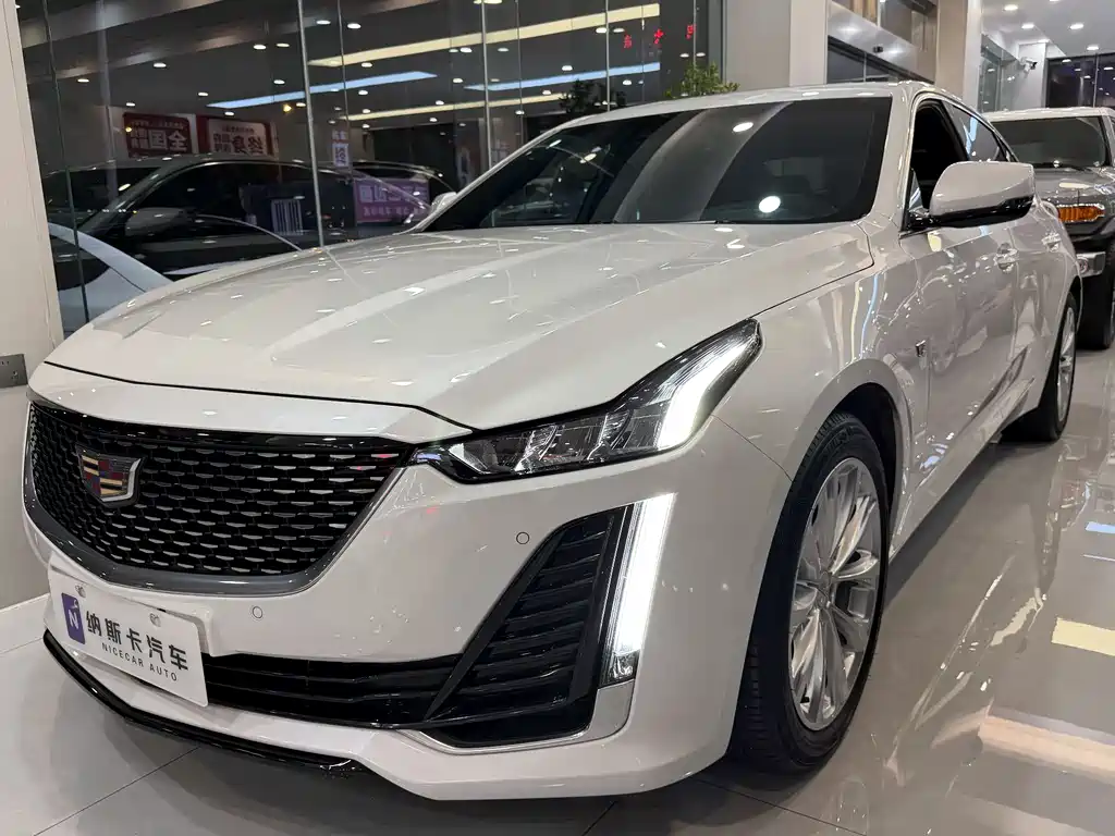 Cadillac CT5 2024 — фото 1