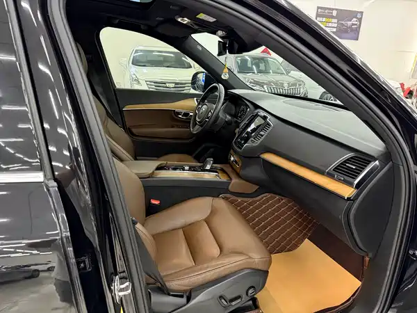 Volvo XC90 2021