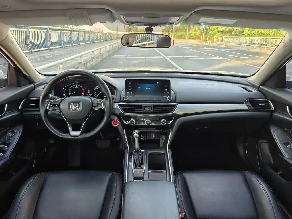 Honda Inspire 2019 — фото 10