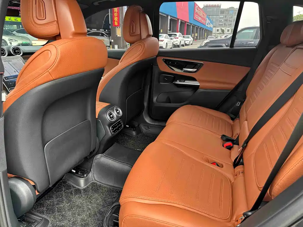 Mercedes-Benz GLC 2023